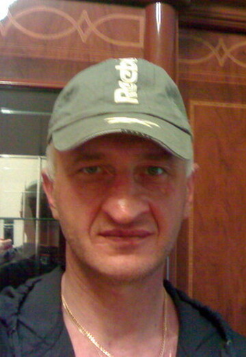 Моя фотография - Юрий, 61 из Симферополь (@uriy15318)