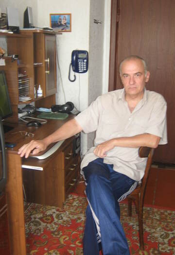 Моя фотография - Валерий, 68 из Волжский (Волгоградская обл.) (@valeriy17739)