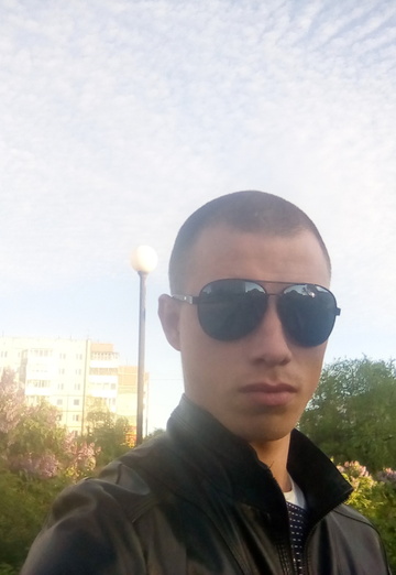Моя фотография - Владимир, 29 из Саяногорск (@vladimir337210)