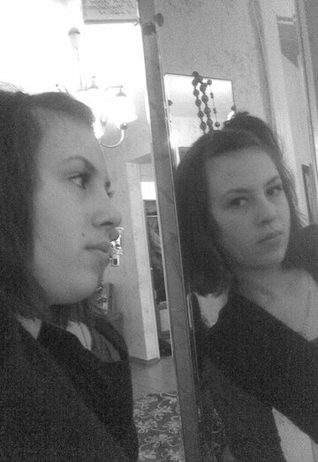 Маковое поле анапа 2022. Краснодар 2011 аверкиева маковое поле. Маковое поле с дрона. Поле лида. Измена лодейное поле.